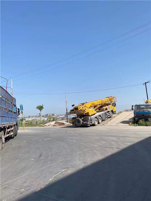 苏州市25吨吊车的租赁价格大概是多少？