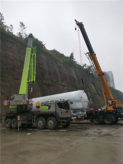 苏州市“不怕风雨冻”—— 吊车的 “恶劣环境适应” 技术